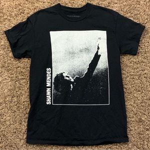 Shawn Mendes photo graphic t-shirt size M